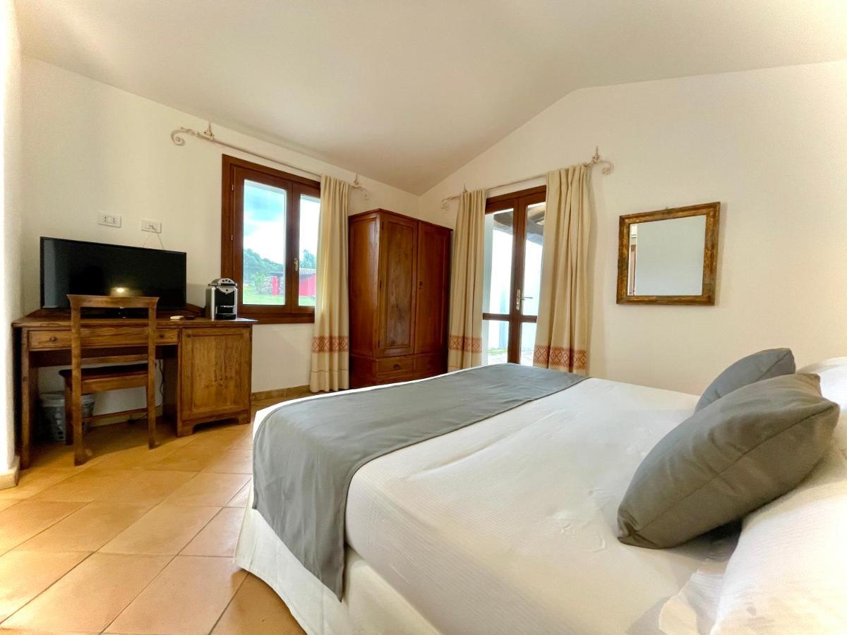 Punta D'Acu Country Resort Arzachena Eksteriør billede